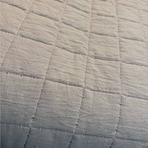 Light Pink King Quilt - Picture 2 of 6